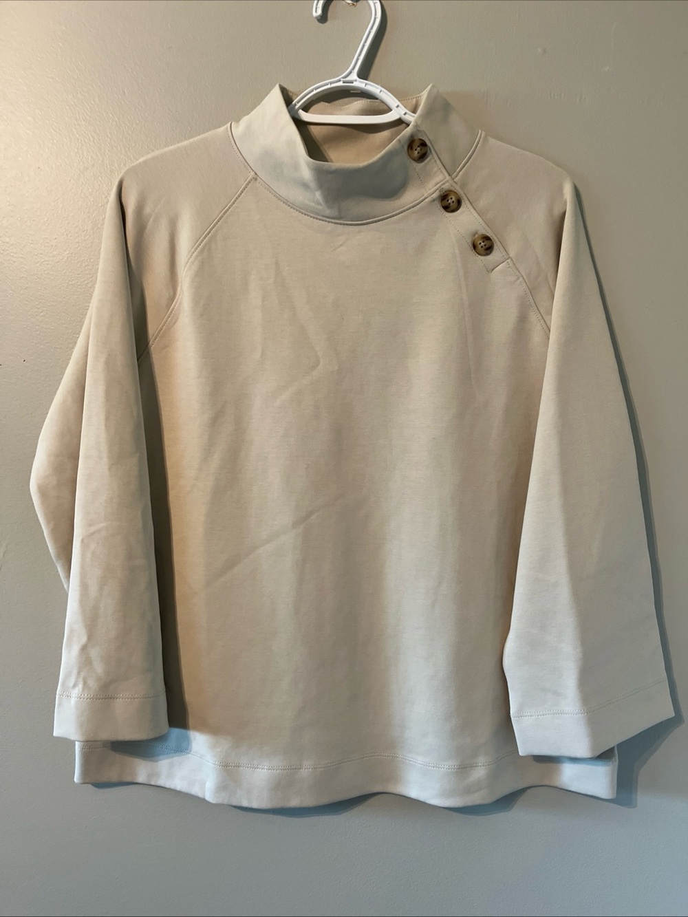 Women’s J Jill Cream Beige Button Shoulder Neck Knit Shirt Small